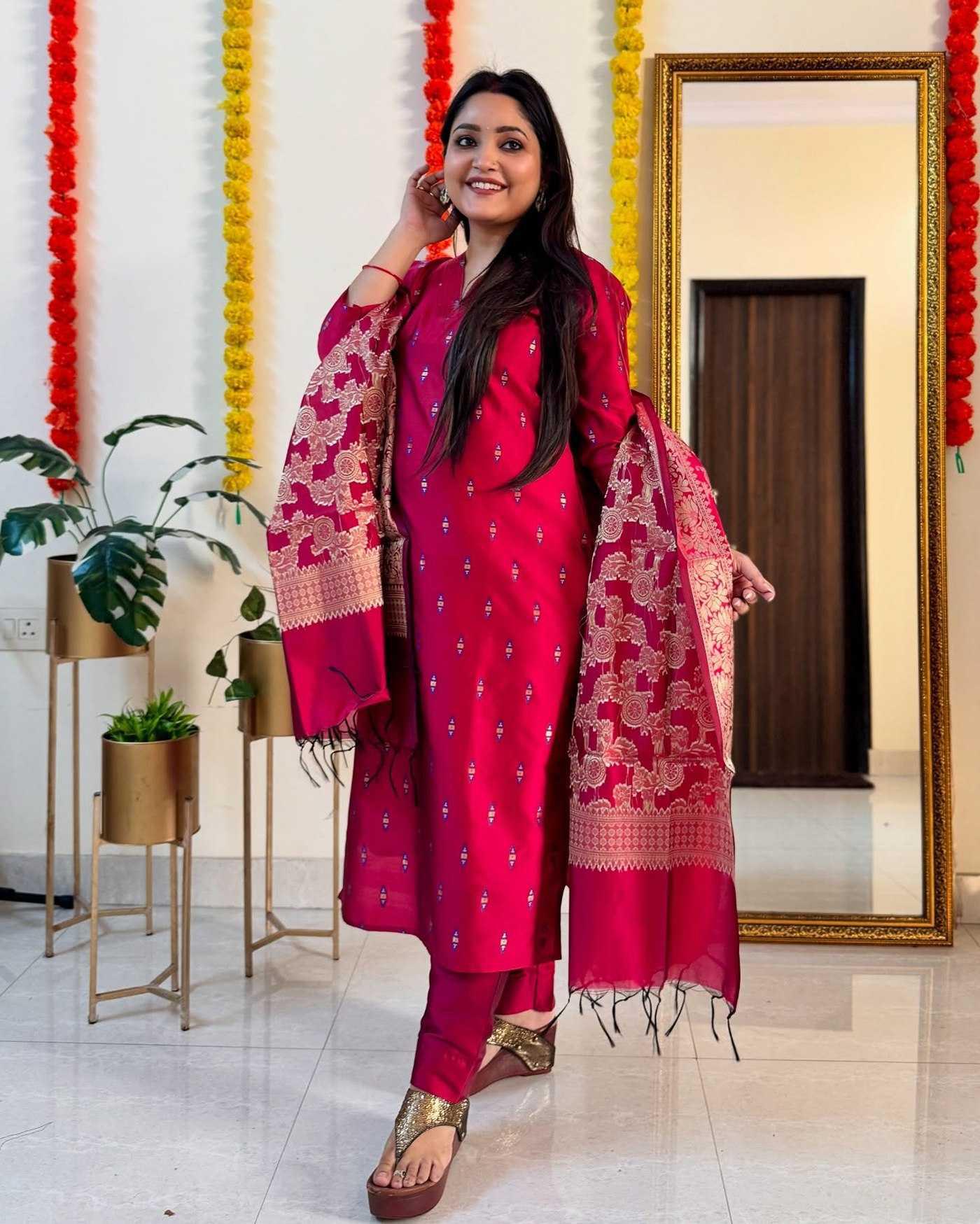 dupatta-festive-wear-party-kurtis-with-bottom