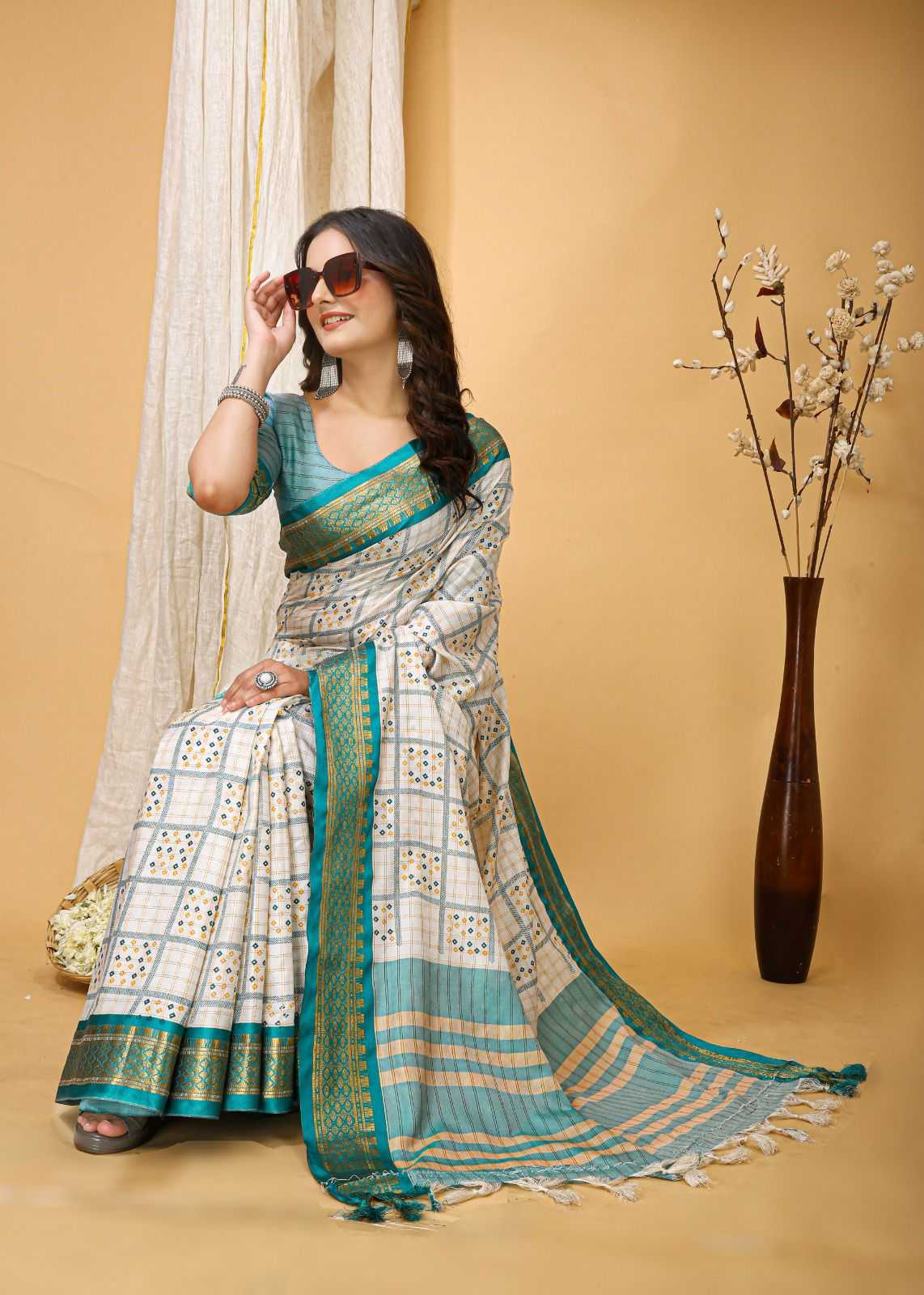 Traditional-saree-silk-banarasi-designer-zari-work