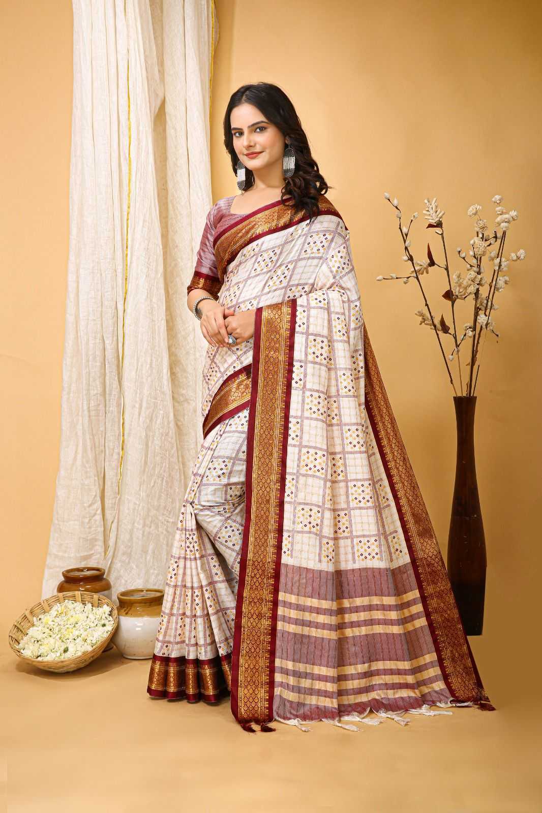 Traditional-saree-silk-banarasi-designer-zari-work